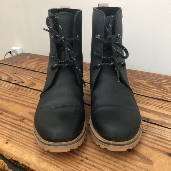 Lacoste Baylen boots - Picture 2 of 9